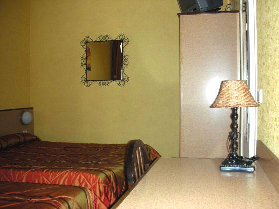 Hotel Douglas Puteaux Zimmer foto